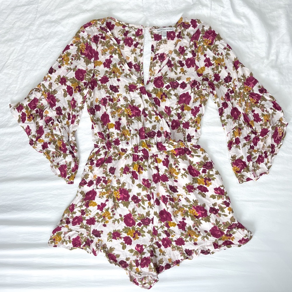 American Eagle Floral Romper in Fuchsia, Green and Off White